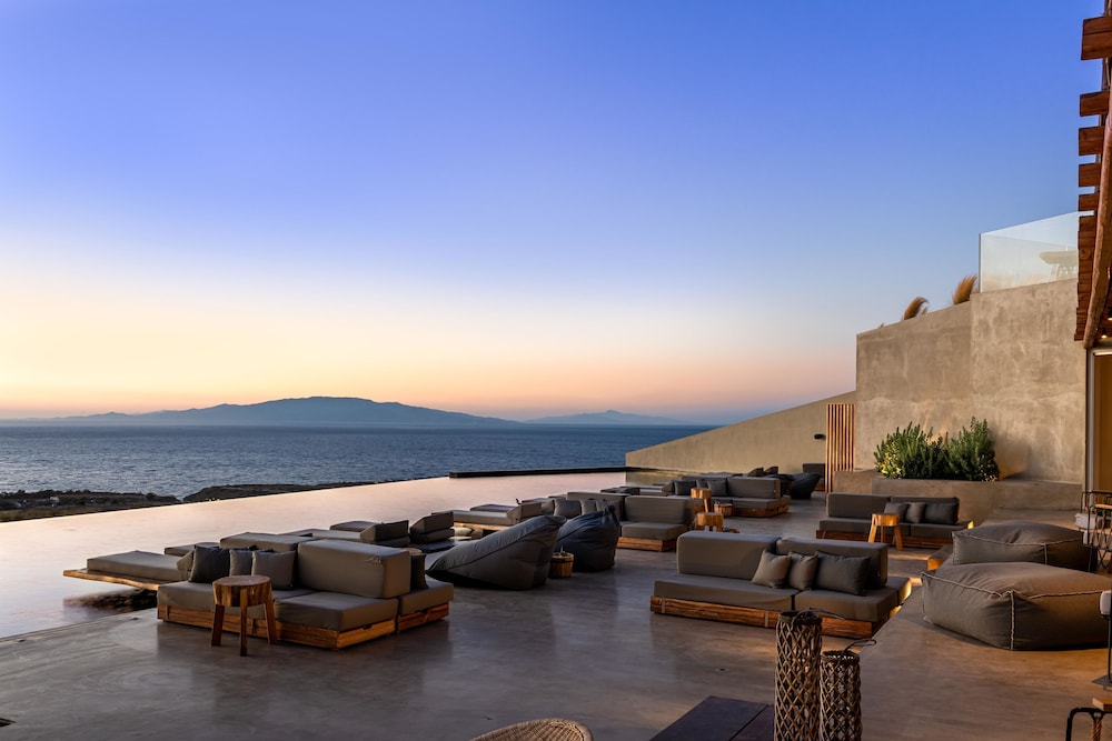 Andronis Arcadia Hotel — Restaurant & bars in Oia, South Aegean