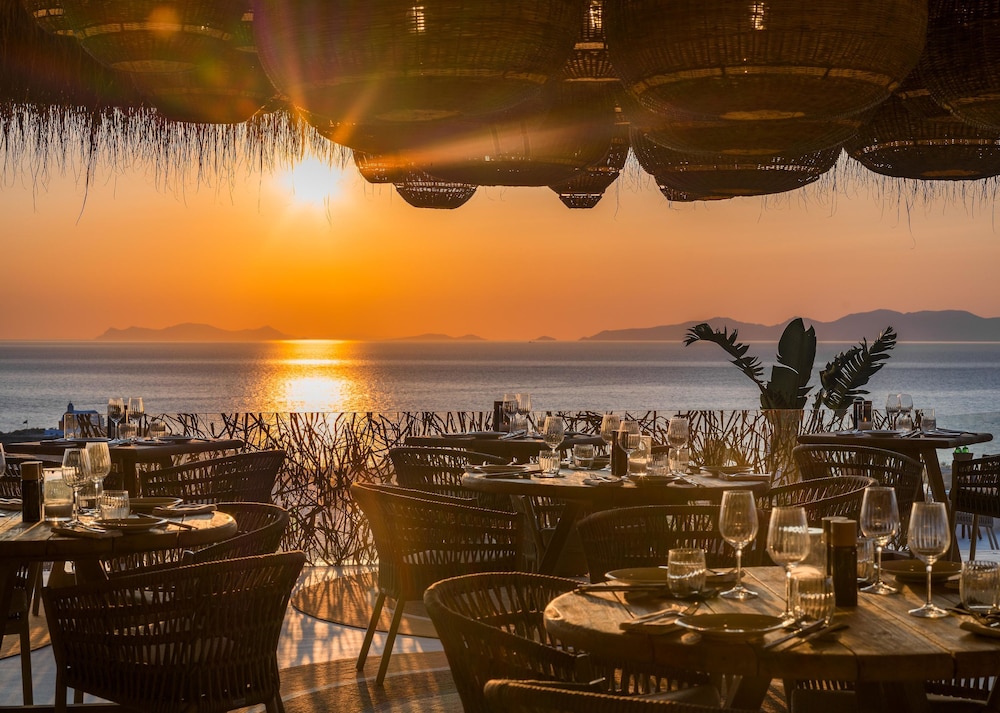 Andronis Arcadia Hotel — Restaurant & bars in Oia, South Aegean