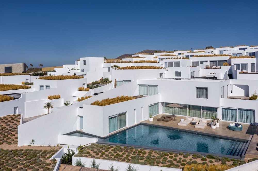 Andronis Arcadia Hotel — Hotel building in Oia, South Aegean
