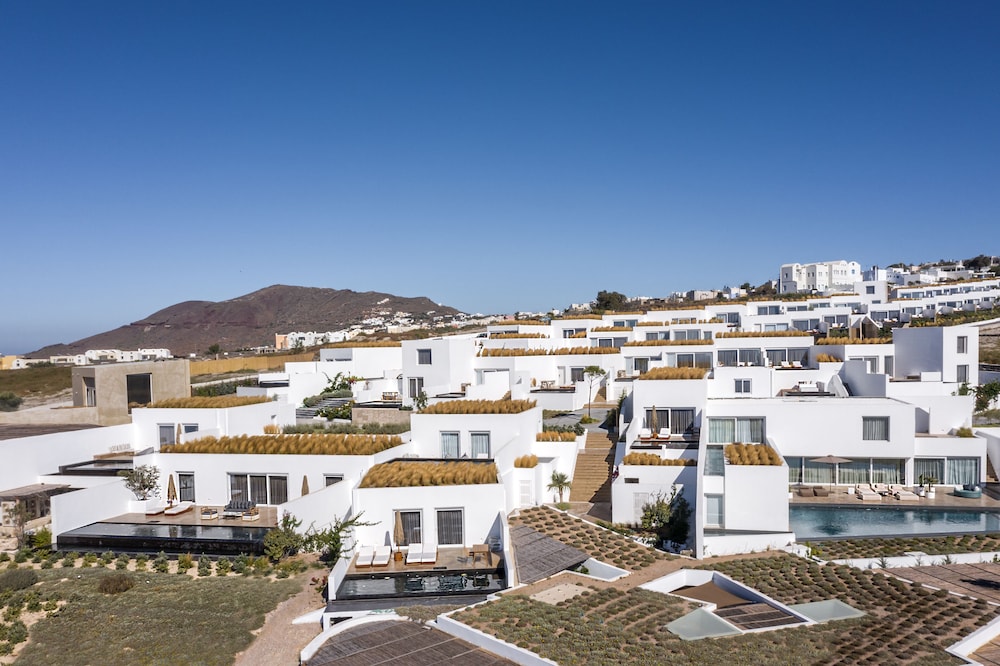 Andronis Arcadia Hotel — Hotel building in Oia, South Aegean