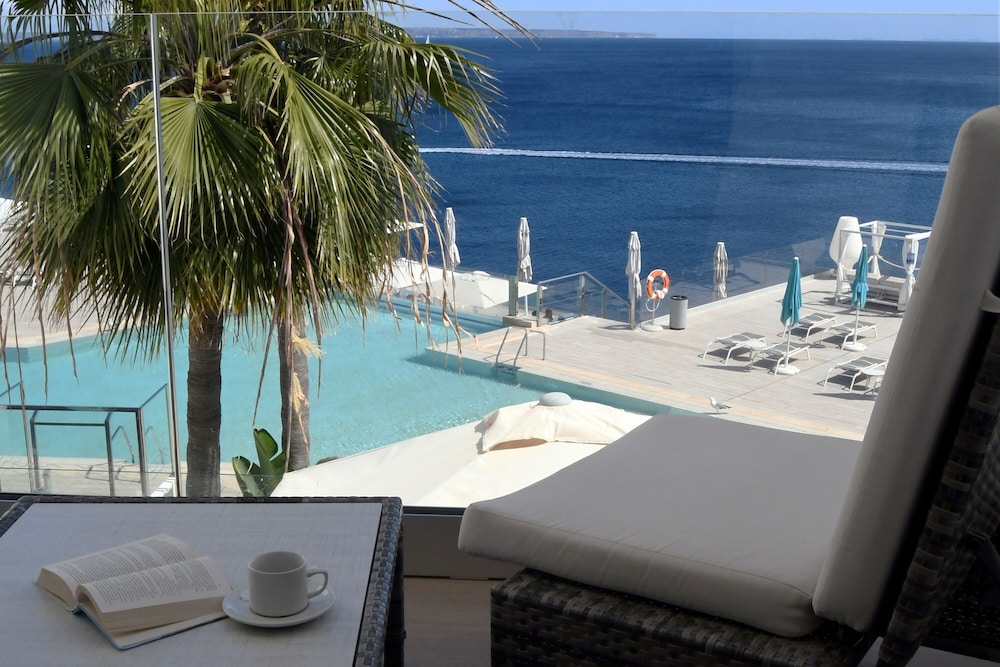 Elba Sunset Mallorca Thalasso Spa — Swimming pool in Magaluf, Balearic Islands