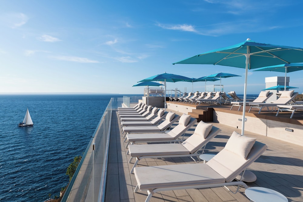 Elba Sunset Mallorca Thalasso Spa — Hotel building in Magaluf, Balearic Islands
