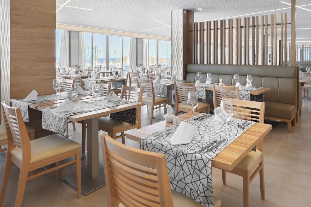 Elba Sunset Mallorca Thalasso Spa — Restaurant & bars in Magaluf, Balearic Islands