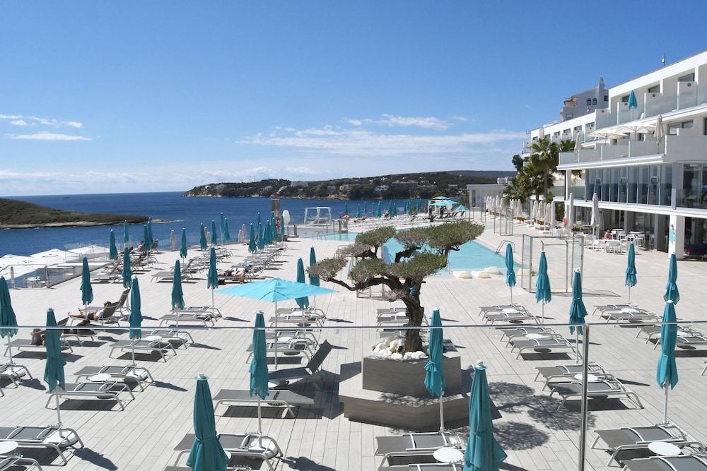 Elba Sunset Mallorca Thalasso Spa — Swimming pool in Magaluf, Balearic Islands