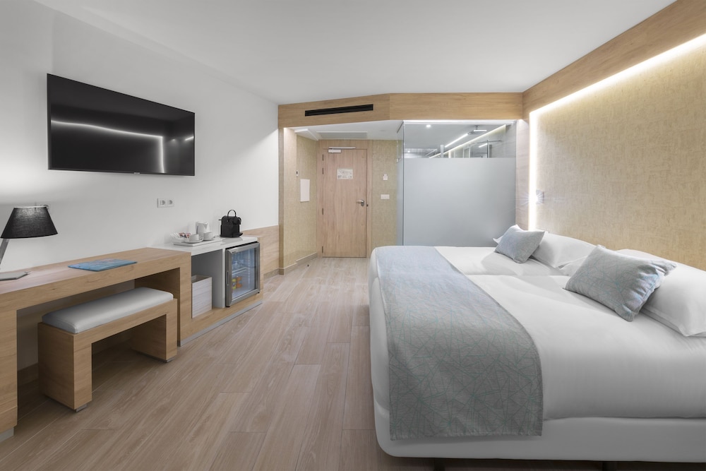 Elba Sunset Mallorca Thalasso Spa — Hotel rooms in Magaluf, Balearic Islands