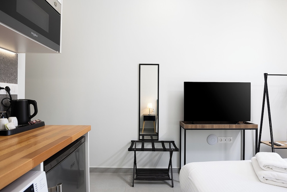 The Omnia Collection Pagrati — Rooms in Athens, Attica