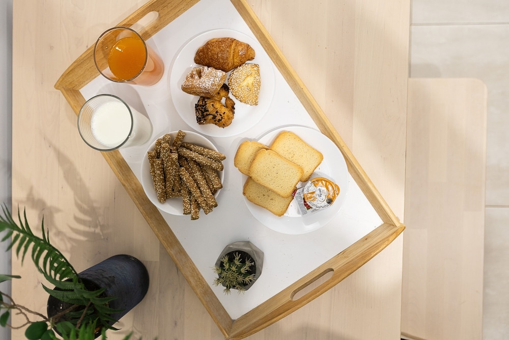 The Omnia Collection Pagrati — Restaurant in Athens, Attica