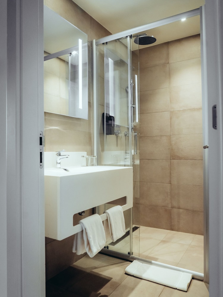 ONOMO Hotel Casablanca Sidi Maarouf — Hotel rooms in Casablanca