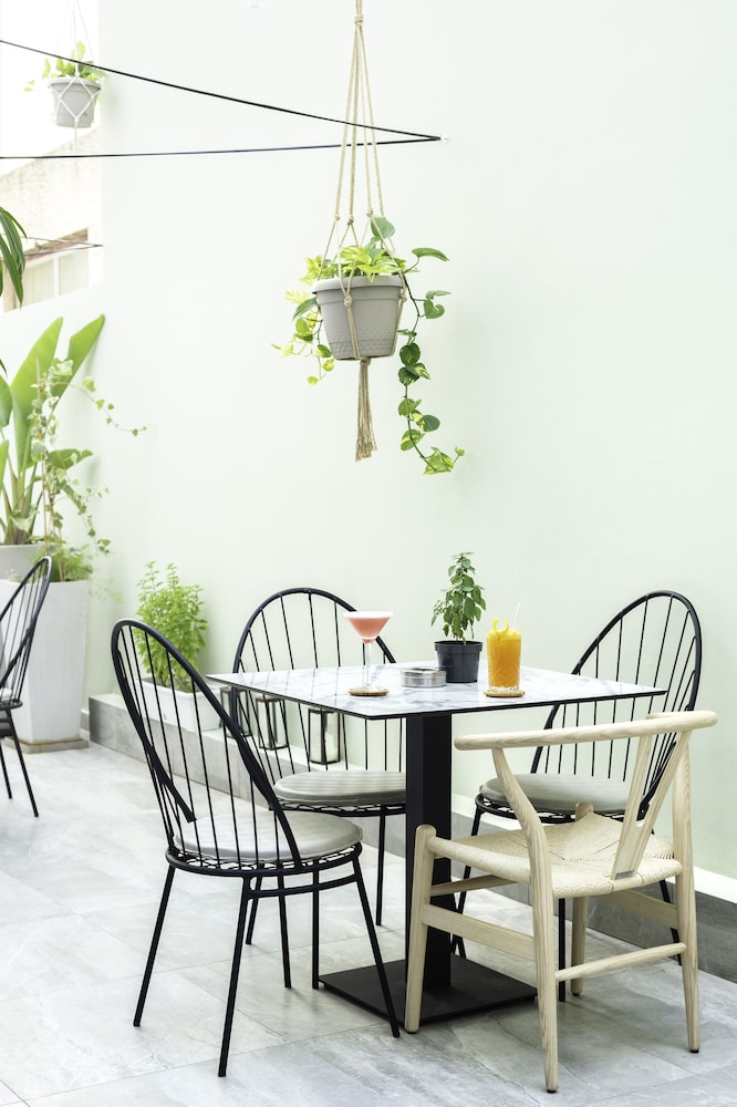 Roseum Boutique Hotel — Restaurant & bars in Larnaca, Larnaca Region