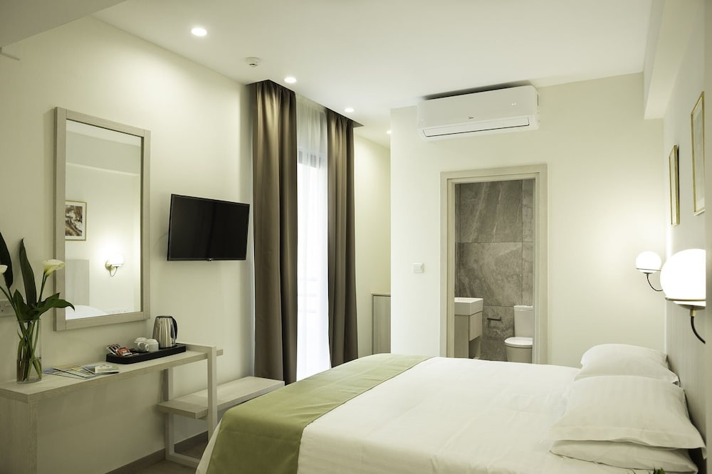 Roseum Boutique Hotel — Hotel rooms in Larnaca, Larnaca Region