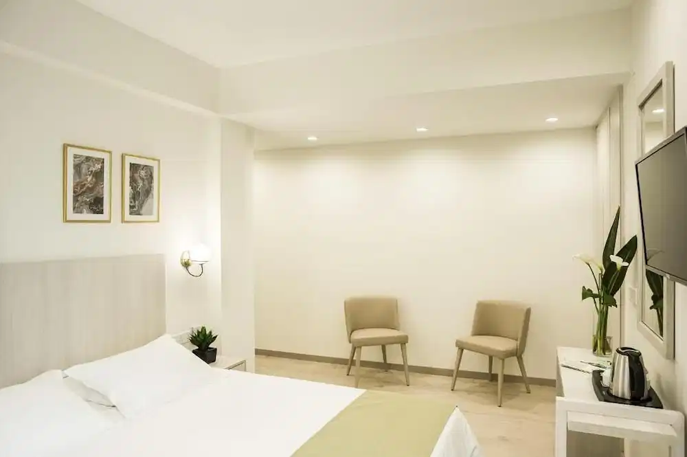 Roseum Boutique Hotel — Hotel rooms in Larnaca, Larnaca Region
