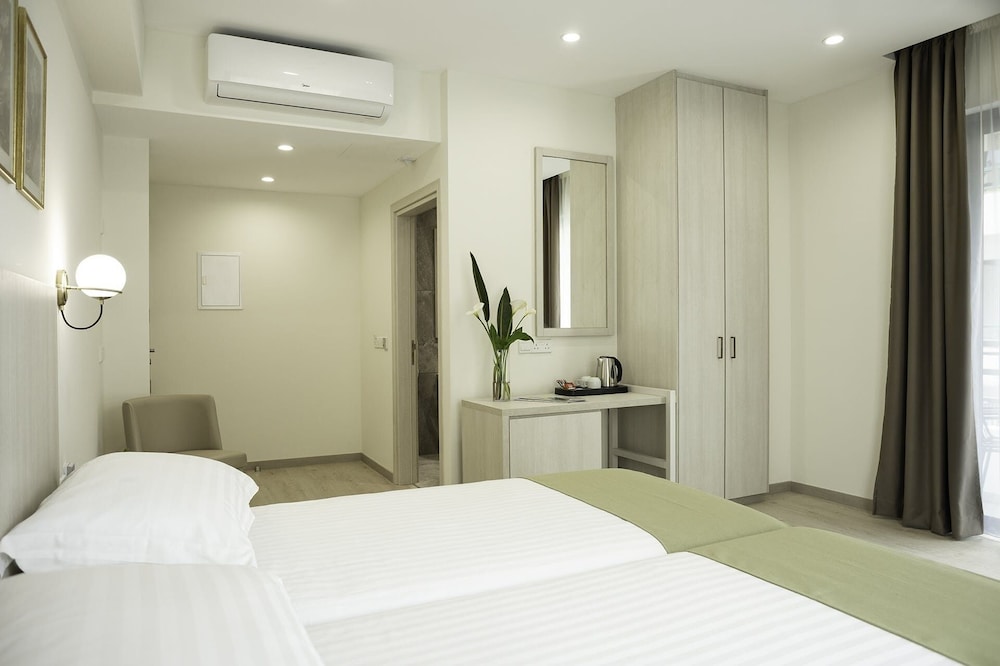 Roseum Boutique Hotel — Hotel rooms in Larnaca, Larnaca Region