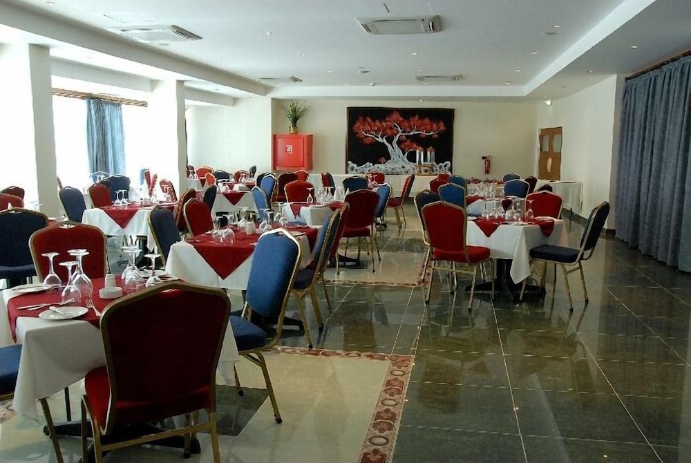 Moniatis Hotel — Restaurant & bars in Limassol, Limassol Region