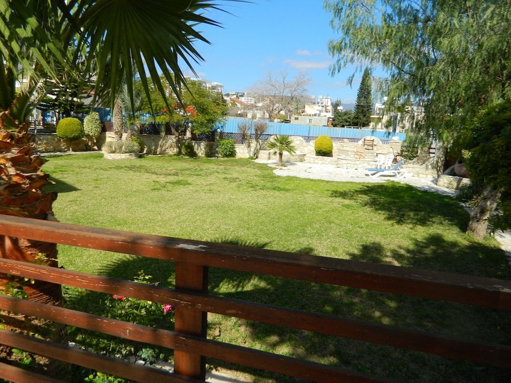 Moniatis Hotel — Swimming pool in Limassol, Limassol Region
