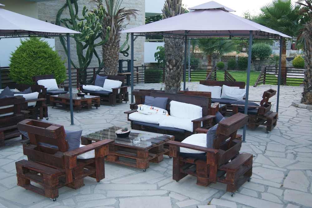 Moniatis Hotel — Restaurant & bars in Limassol, Limassol Region