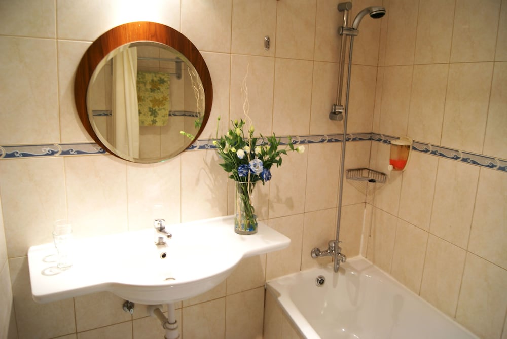 Moniatis Hotel — Hotel rooms in Limassol, Limassol Region