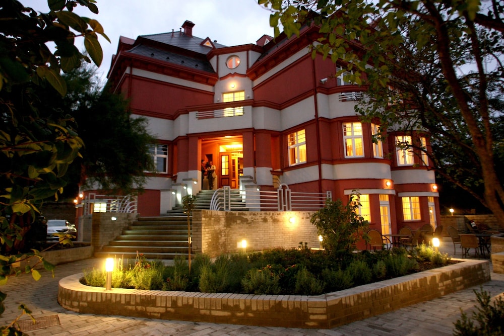 Hotel Villa - zdjęcie 2