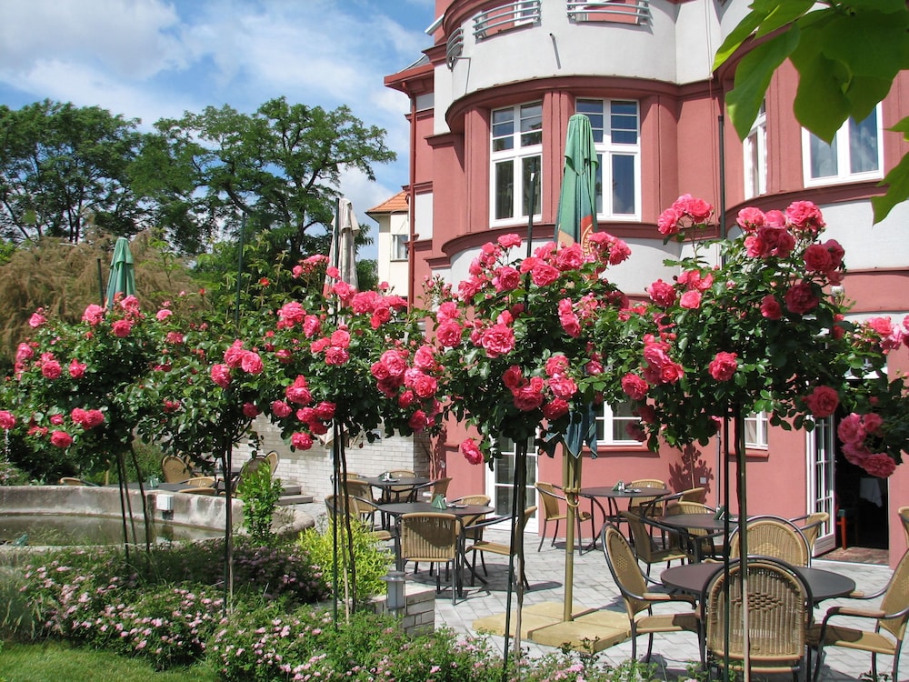 Hotel Villa - zdjęcie 3