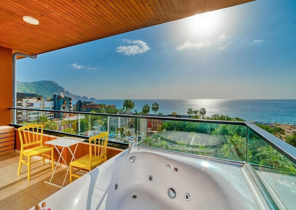Anjeliq Downtown Boutique Hotel — Main photo in Alanya