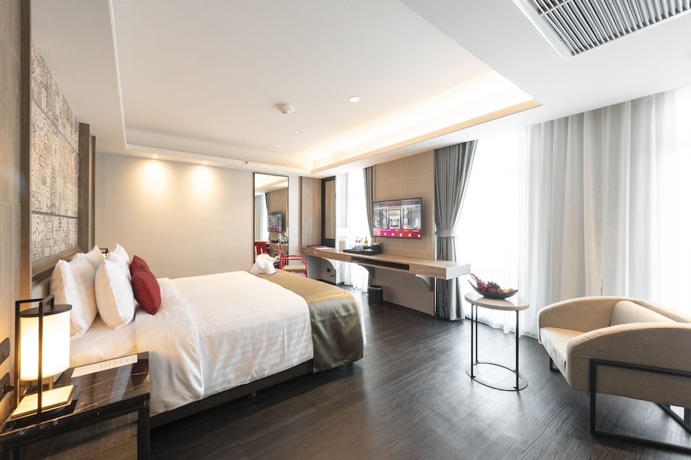 Ramada Plaza by Wyndham Chao Fah — Hotel rooms in Chalong, Phuket Province