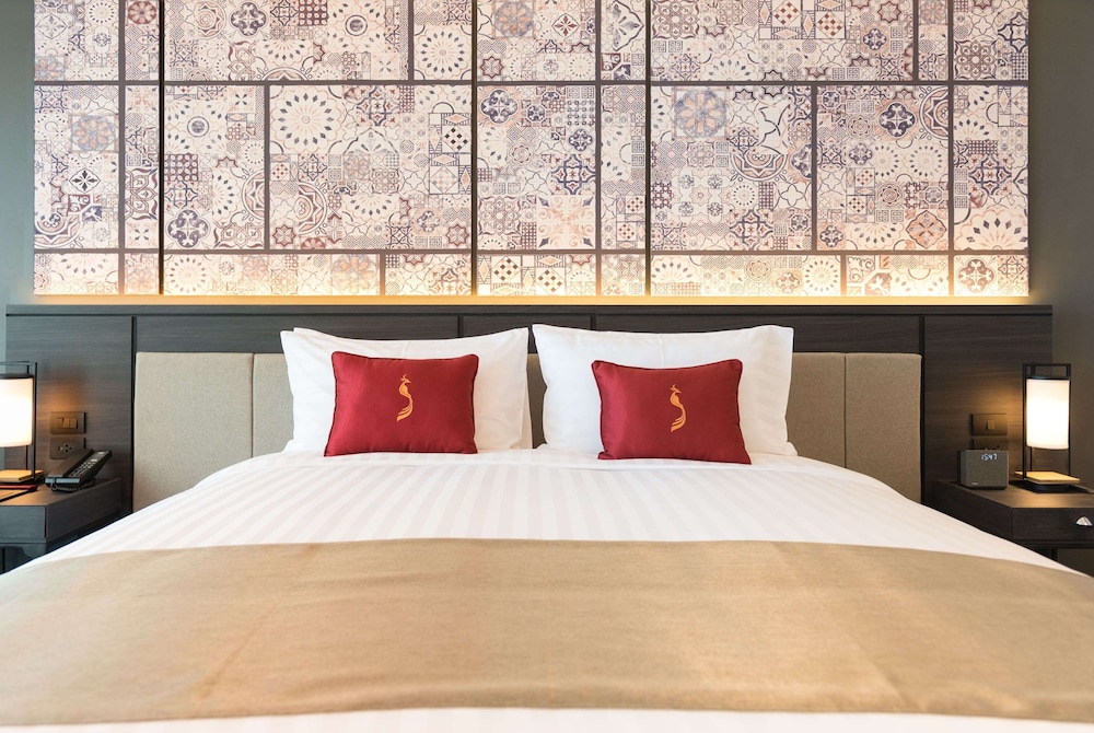 Ramada Plaza by Wyndham Chao Fah — Hotel rooms in Chalong, Phuket Province