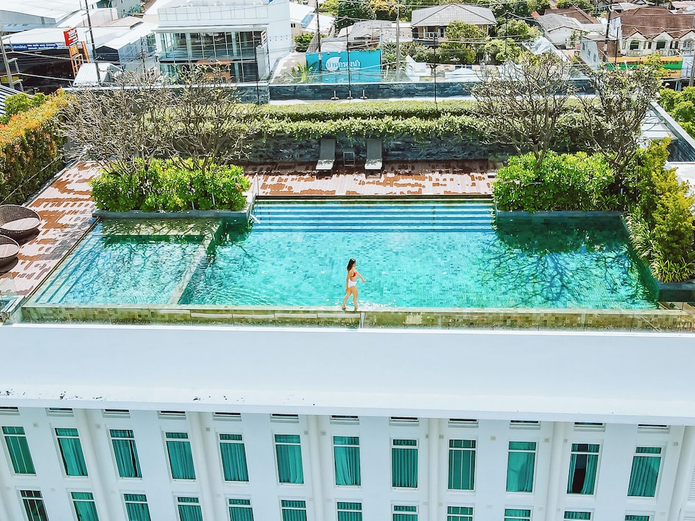 Ramada Plaza by Wyndham Chao Fah — Swimming pool in Chalong, Phuket Province