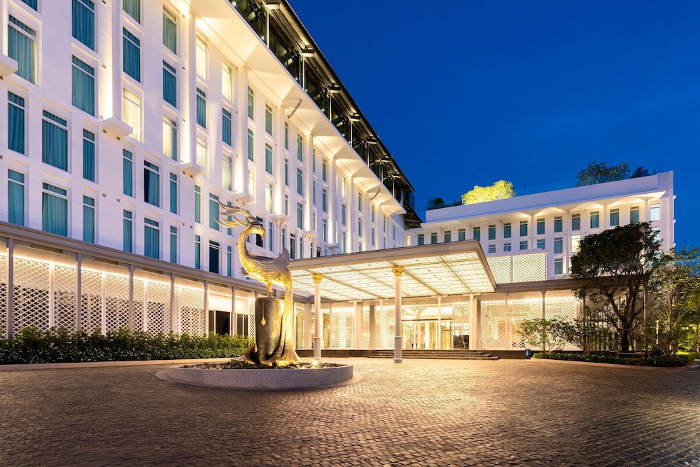Ramada Plaza by Wyndham Chao Fah — Hotel building in Chalong, Phuket Province