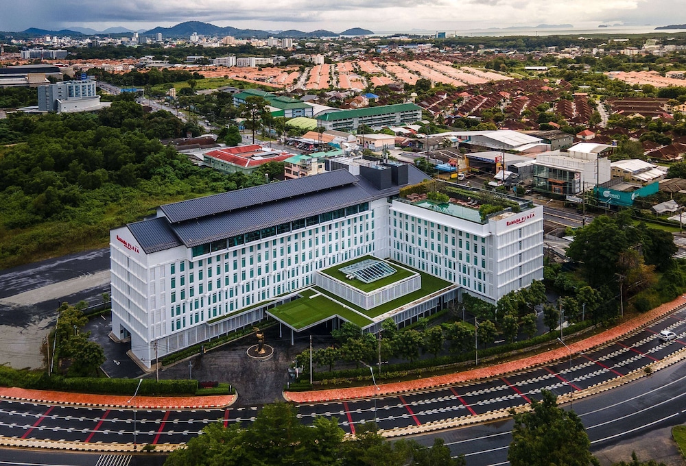 Ramada Plaza by Wyndham Chao Fah — Hotel building in Chalong, Phuket Province
