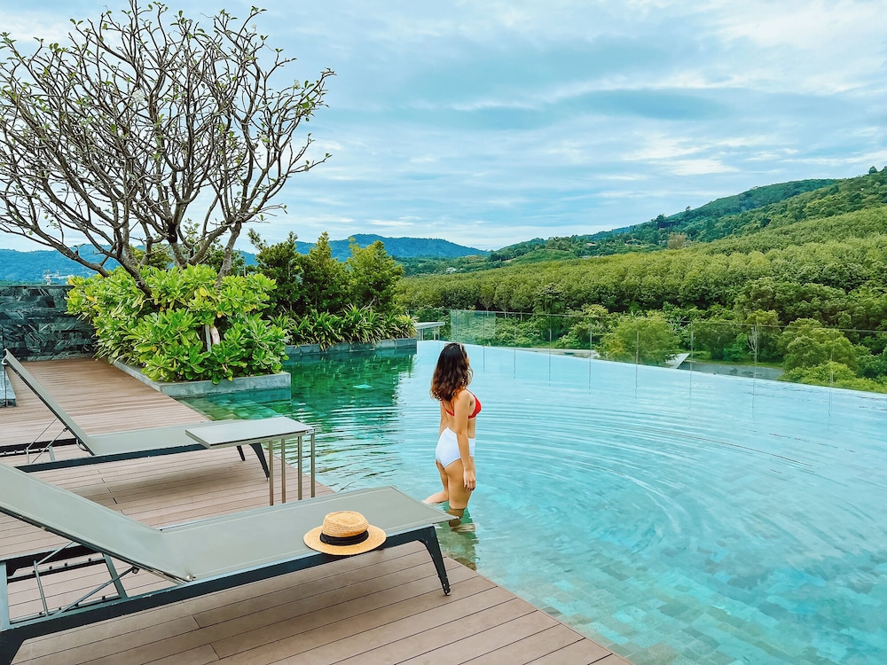 Ramada Plaza by Wyndham Chao Fah — Swimming pool in Chalong, Phuket Province