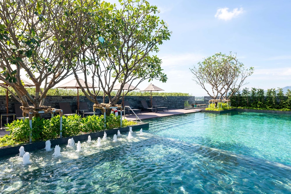 Ramada Plaza by Wyndham Chao Fah — Swimming pool in Chalong, Phuket Province