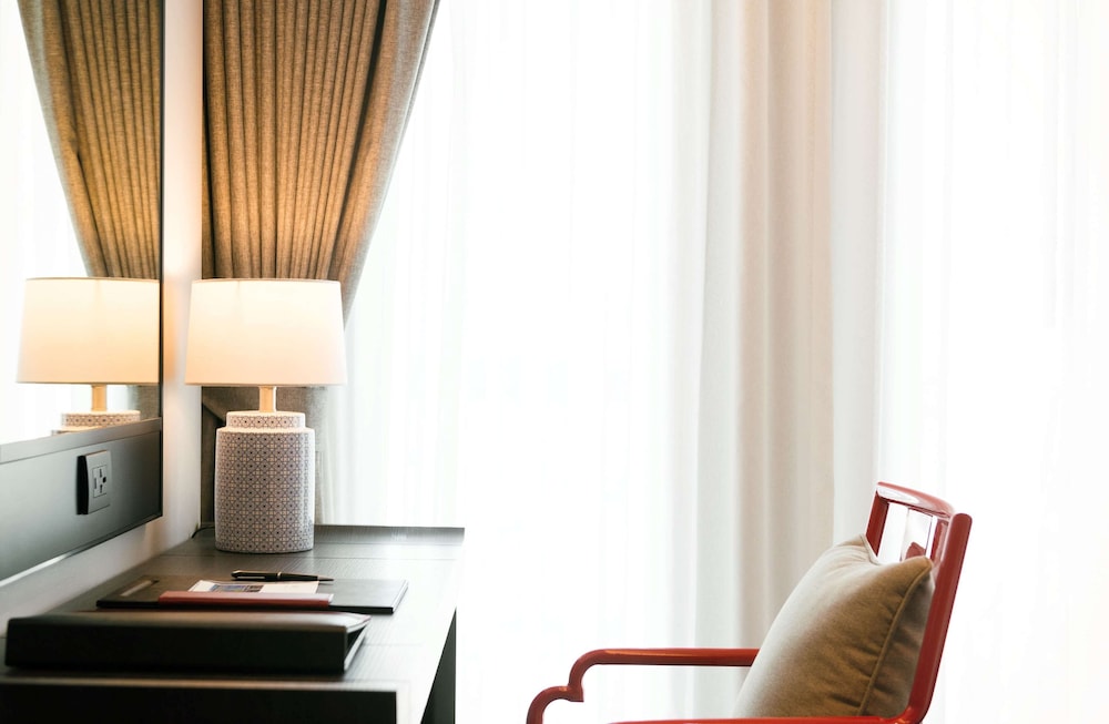Ramada Plaza by Wyndham Chao Fah — Hotel rooms in Chalong, Phuket Province