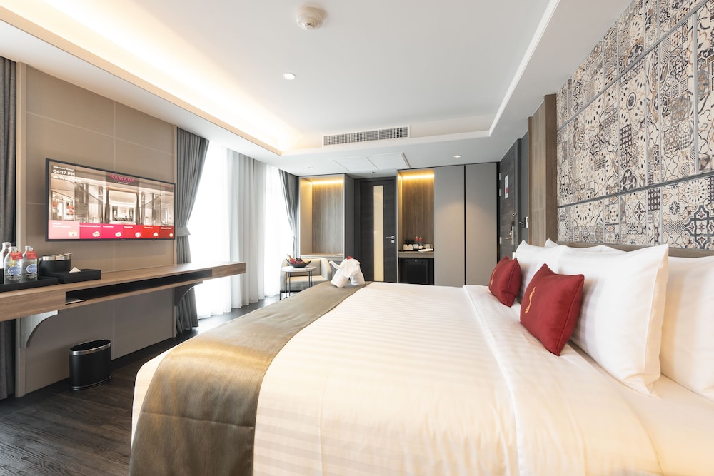 Ramada Plaza by Wyndham Chao Fah — Hotel rooms in Chalong, Phuket Province