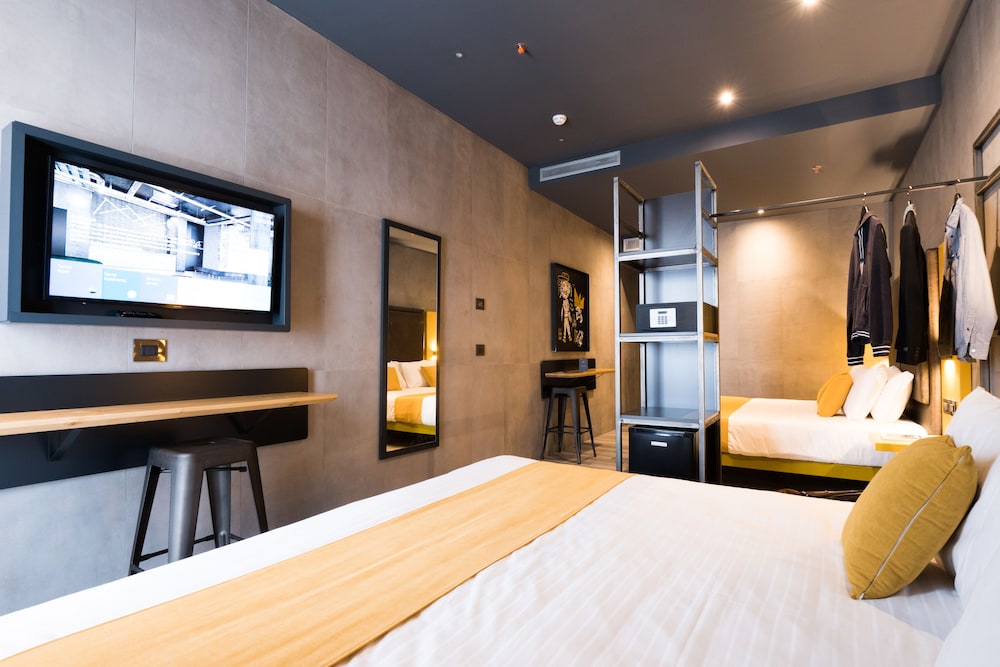 J24 Hotel Milano — Hotel rooms in Milan, Lombardy