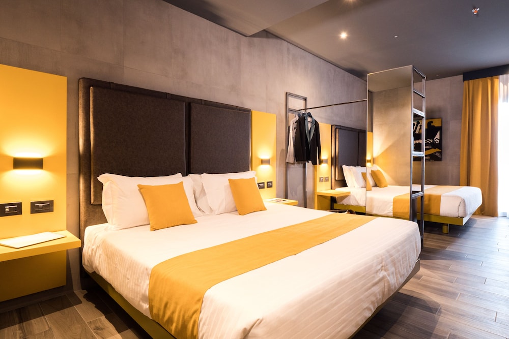 J24 Hotel Milano - zdjęcie 2