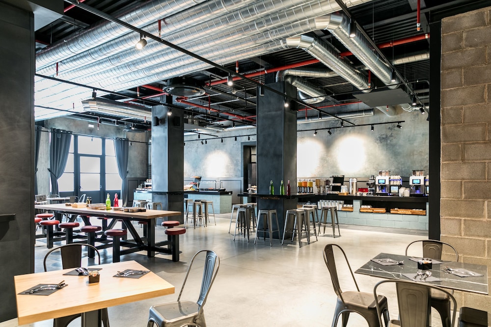 J24 Hotel Milano — Restaurant & bars in Milan, Lombardy