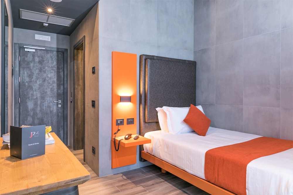 J24 Hotel Milano — Hotel rooms in Milan, Lombardy