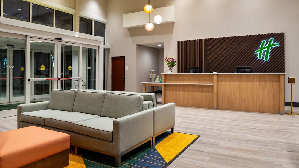Holiday Inn & Suites Orlando I-Drive Theme Parks by IHG — Hotel building in Orlando, Florida