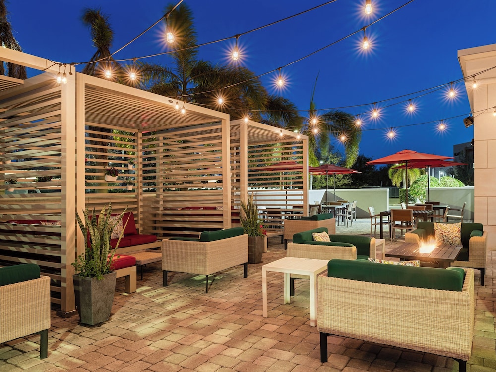 Holiday Inn & Suites Orlando I-Drive Theme Parks by IHG — Restaurant & bars in Orlando, Florida