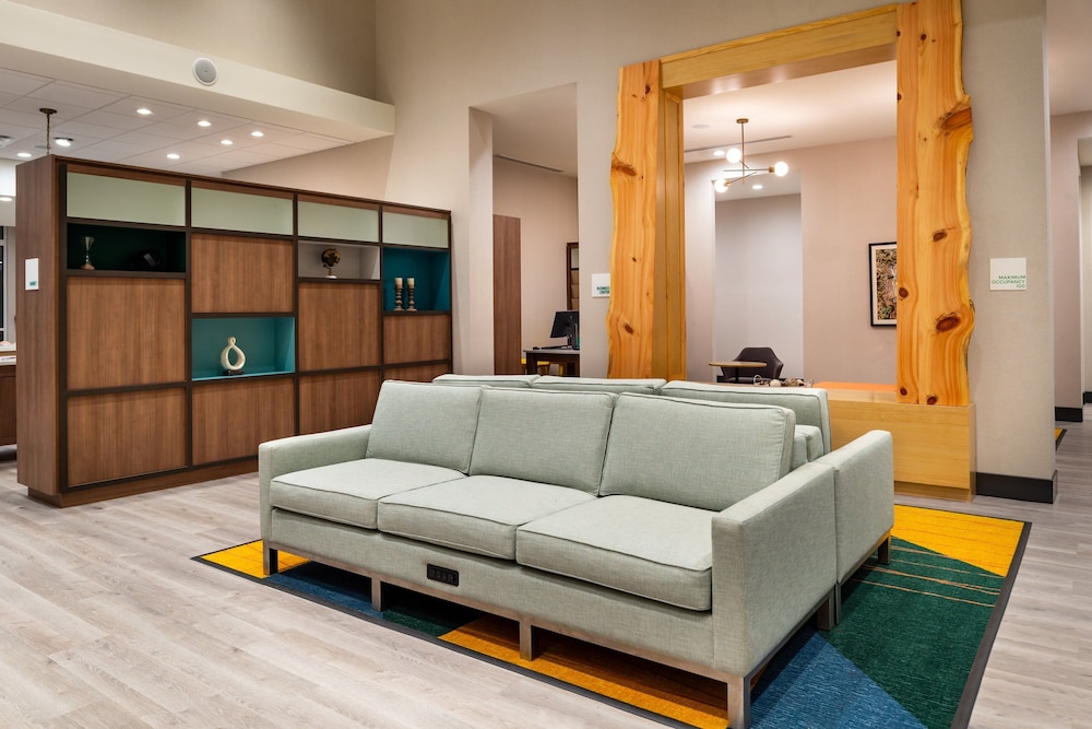 Holiday Inn & Suites Orlando I-Drive Theme Parks by IHG — Hotel rooms in Orlando, Florida