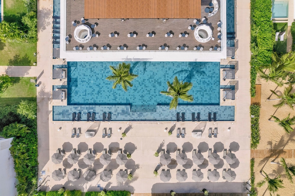 Live Aqua Punta Cana - All Inclusive - Adults Only — Swimming pool in Uvero Alto, La Altagracia