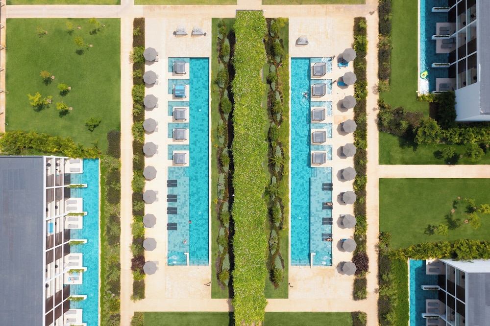Live Aqua Punta Cana - All Inclusive - Adults Only — Swimming pool in Uvero Alto, La Altagracia