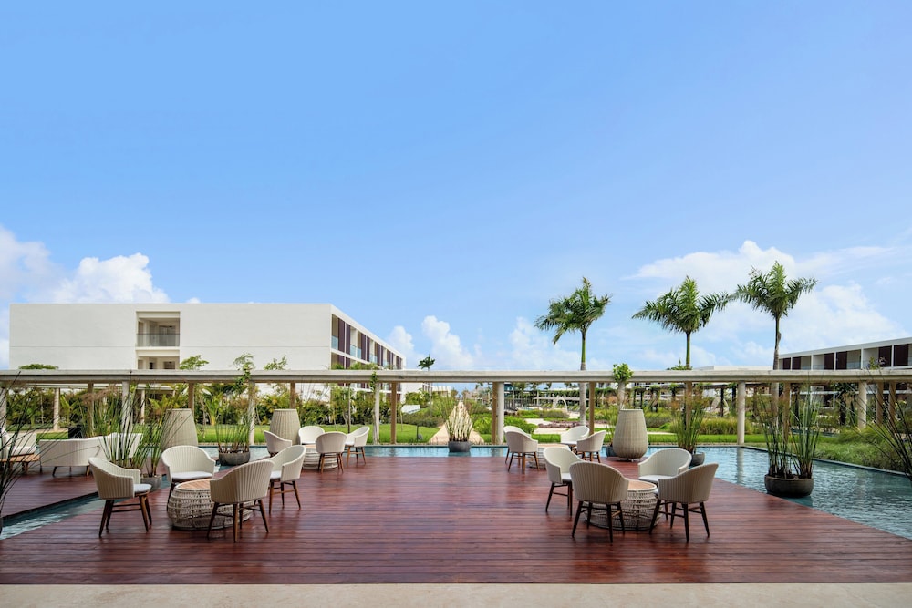 Live Aqua Punta Cana - All Inclusive - Adults Only — Restaurant & bars in Uvero Alto, La Altagracia