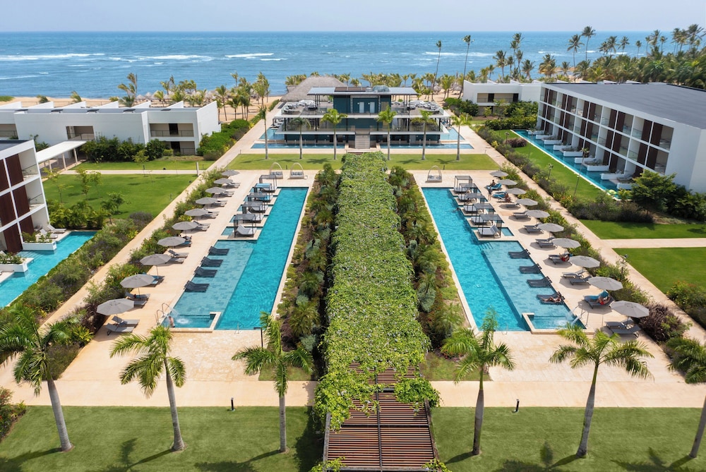 Live Aqua Punta Cana - All Inclusive - Adults Only — Swimming pool in Uvero Alto, La Altagracia