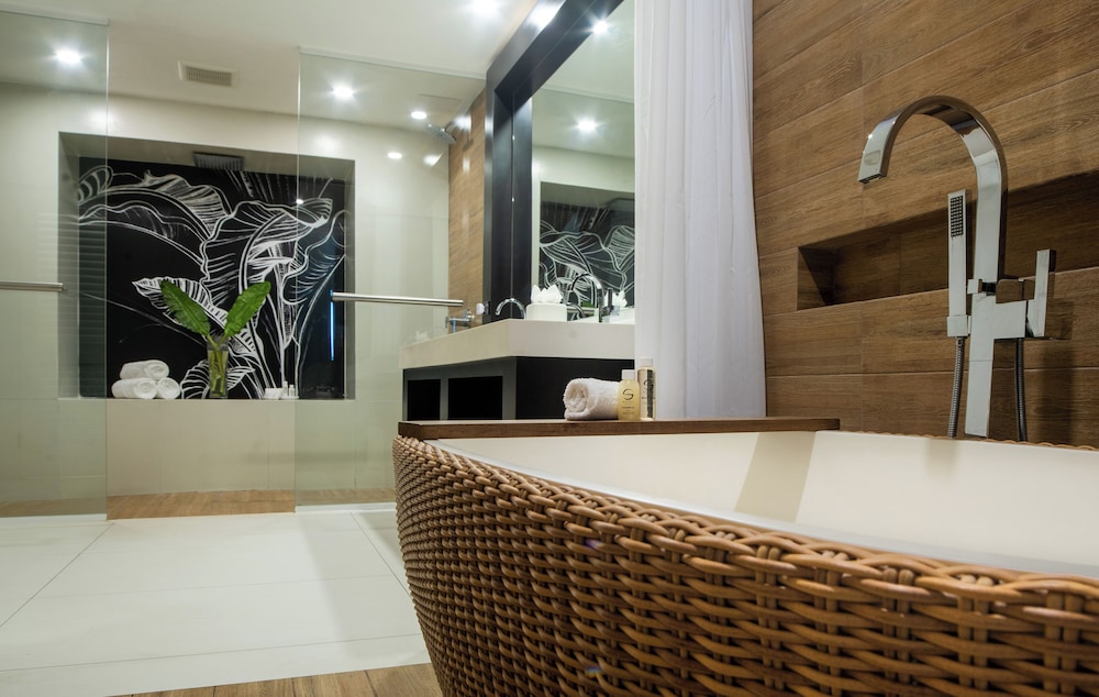 S Hotel Montego Bay - Luxury Boutique All Inclusive Hotel — Hotel rooms in Montego Bay