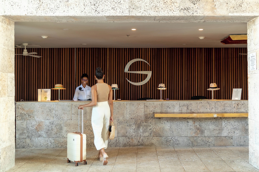 S Hotel Montego Bay - Luxury Boutique All Inclusive Hotel — Hotel building in Montego Bay