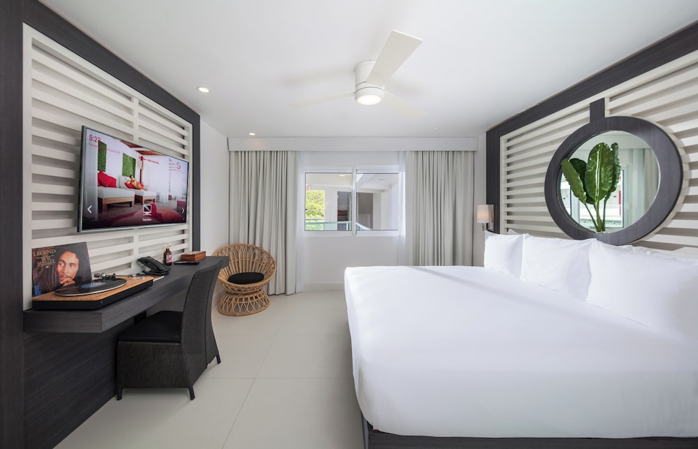 S Hotel Montego Bay - Luxury Boutique All Inclusive Hotel — Hotel rooms in Montego Bay