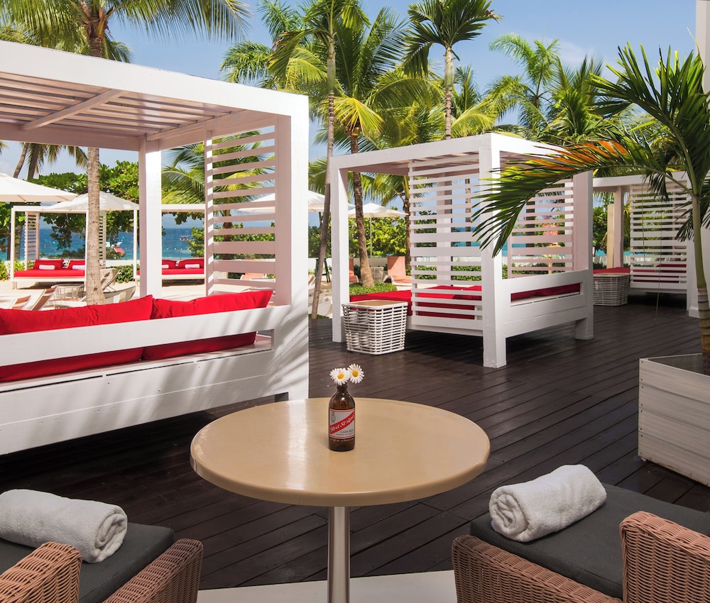 S Hotel Montego Bay - Luxury Boutique All Inclusive Hotel — Beach in Montego Bay