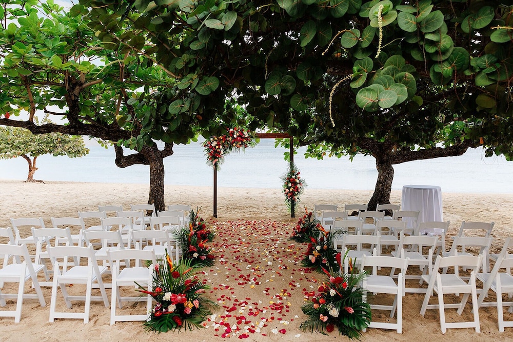 S Hotel Montego Bay - Luxury Boutique All Inclusive Hotel — Beach in Montego Bay