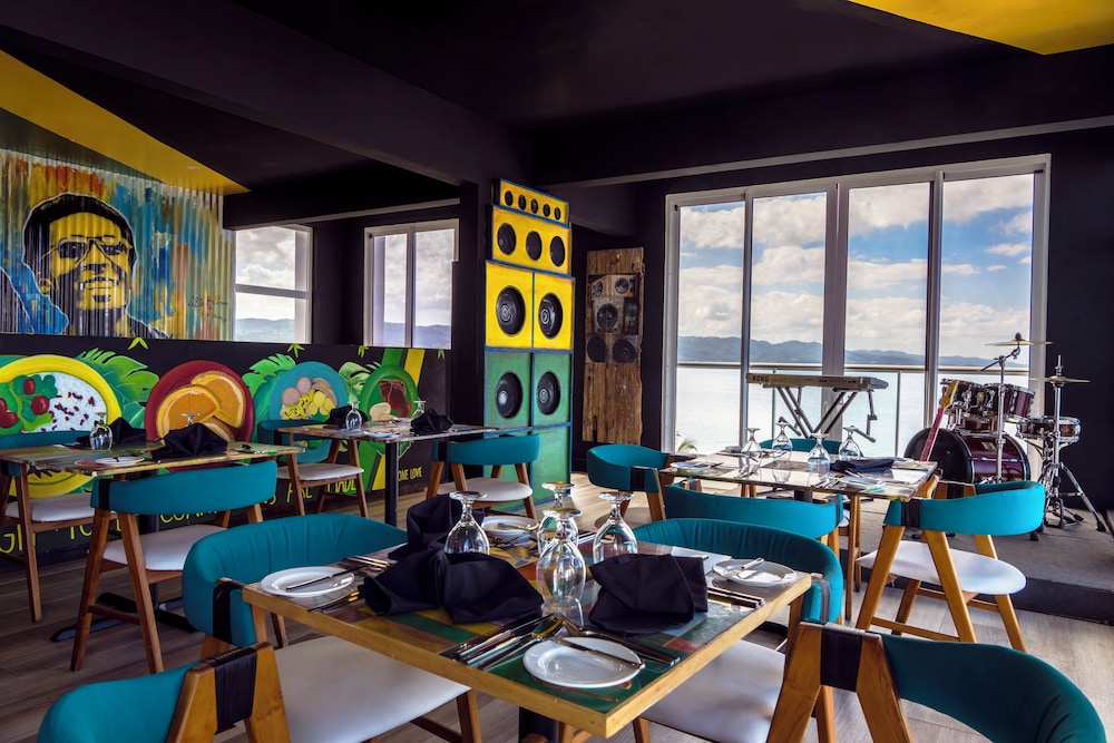 S Hotel Montego Bay - Luxury Boutique All Inclusive Hotel — Restaurant & bars in Montego Bay