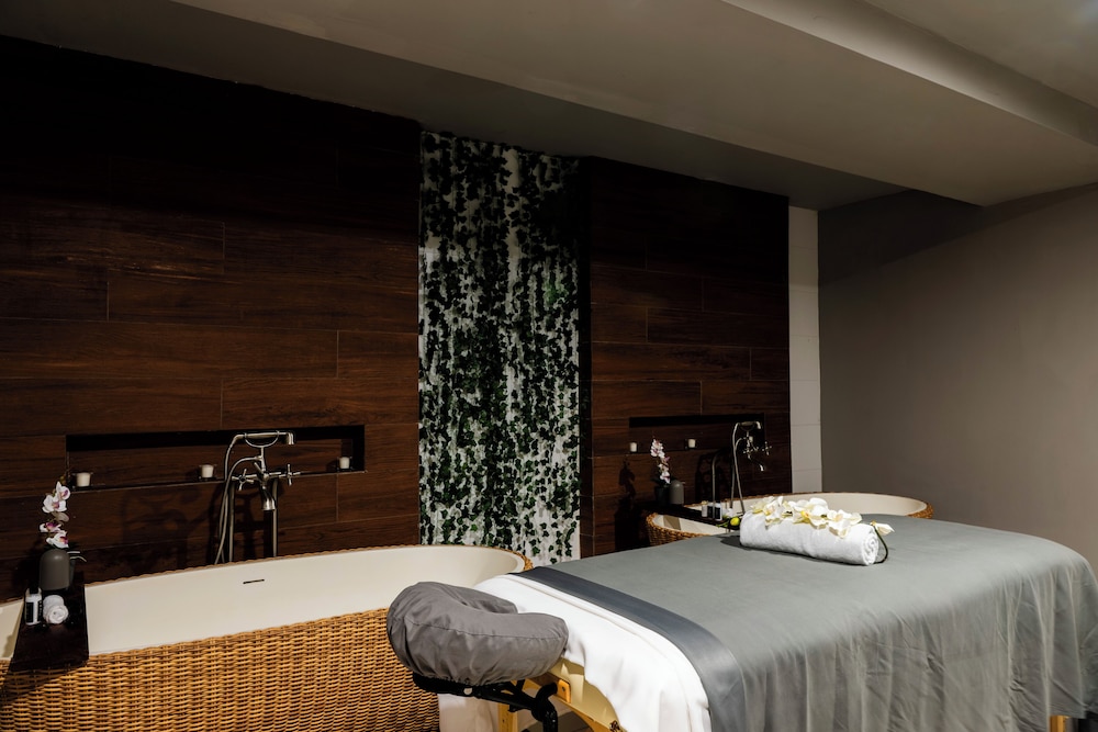 S Hotel Montego Bay - Luxury Boutique All Inclusive Hotel — Spa in Montego Bay